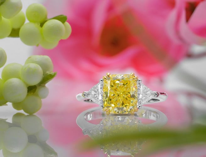 Tips How to Photograph Your Diamond Ring