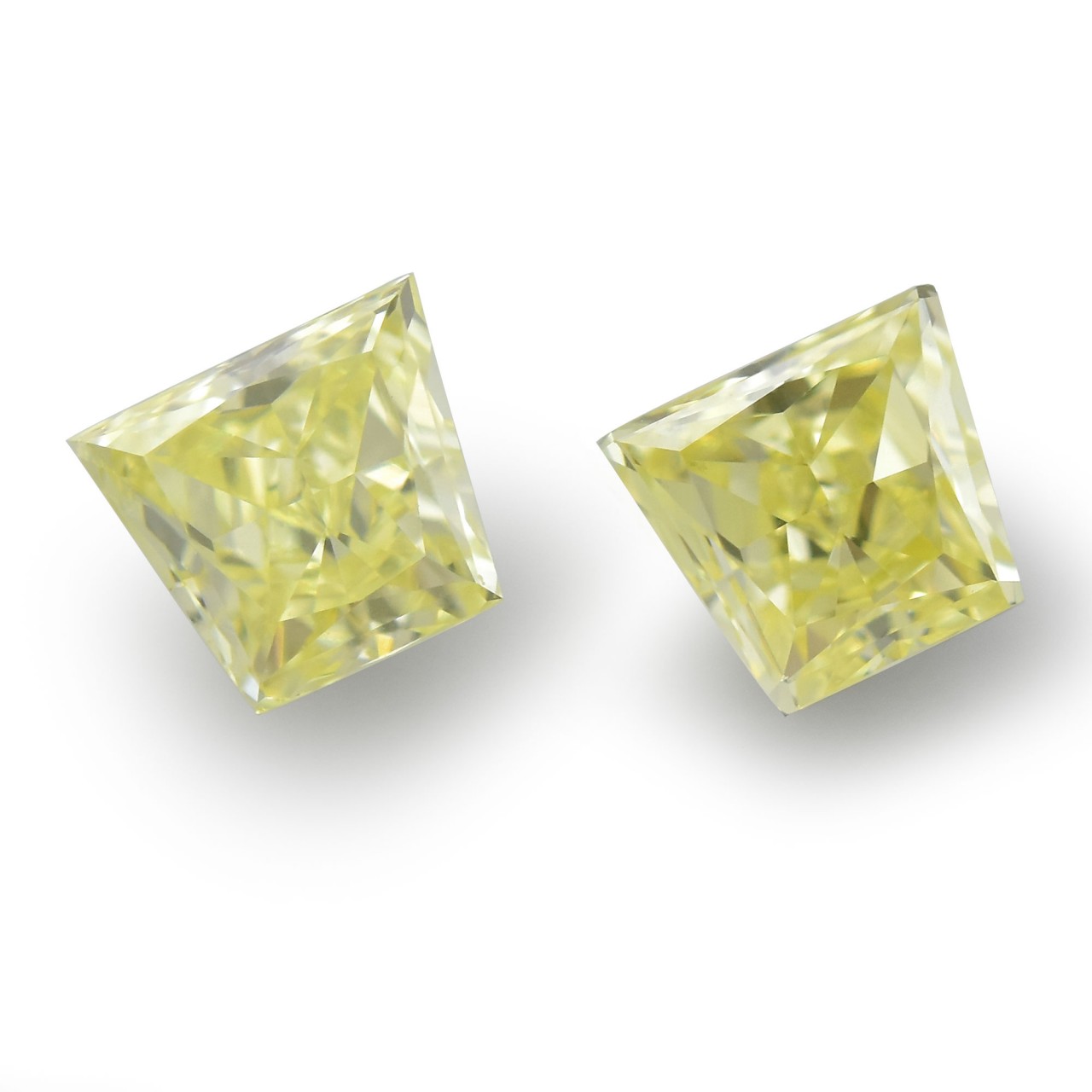 0.54 Carat, Fancy Yellow Diamonds, Trapezoid Shape, (vs) Clarity, Sku 