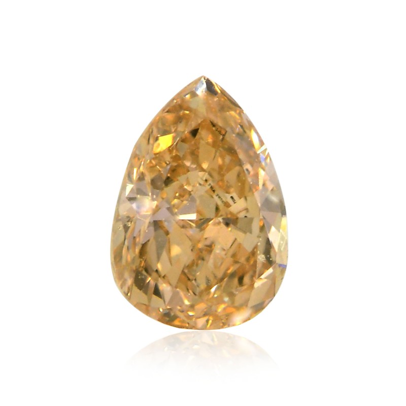 Fancy Light Yellowish Champagne Diamond