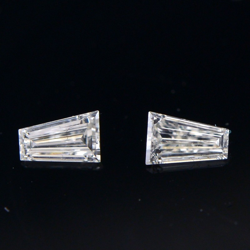 0.12 carat, G-H Diamonds, Taper Shape, (SI1) Clarity, SKU 156724