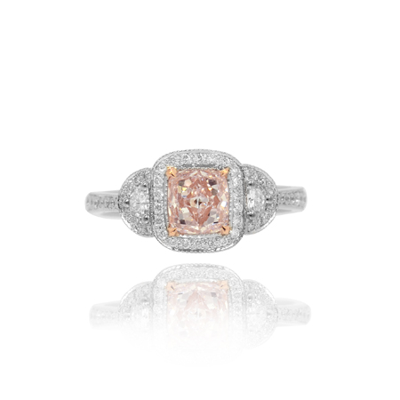 Very Light Pink Cushion Diamond Engagement Ring, ARTIKELNUMMER 38823 (1,30 Karat TW)