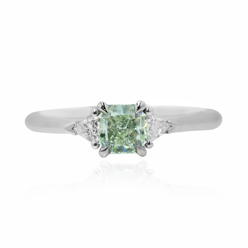 Fancy Light Yellowish Green Radiant Diamond 3 Stone Ring, ARTIKELNUMMER 110990 (0,73 Karat TW)