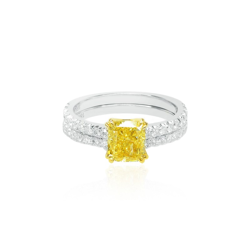 Fancy Intense Yellow Cushion Diamond Bridal Set, ARTIKELNUMMER 130325 (2,11 Karat TW)