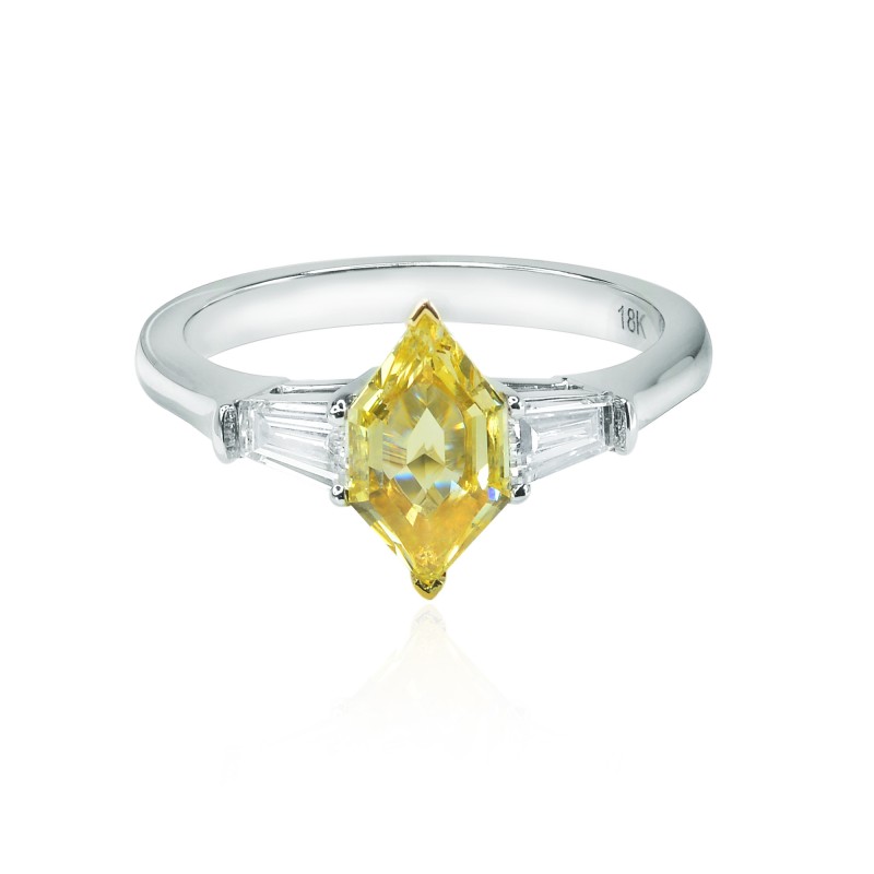 Fancy Yellow Hexagonal and Taper diamond Ring, ARTIKELNUMMER 130612 (1,09 Karat TW)