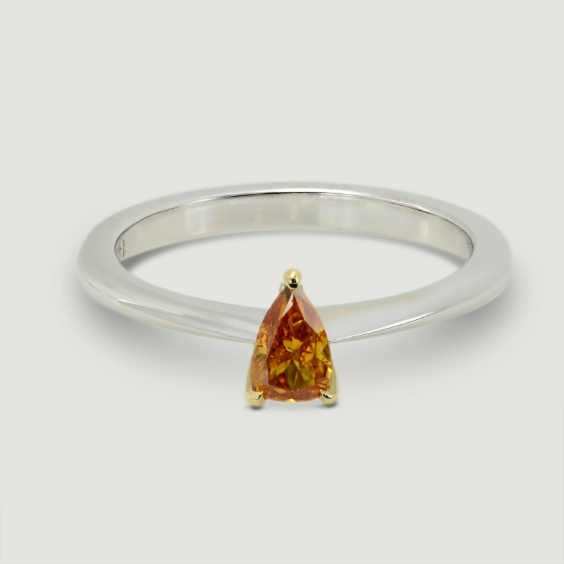 Fancy Vivid Yellowish Orange Pear Diamond Solitaire Ring, ARTIKELNUMMER 152733