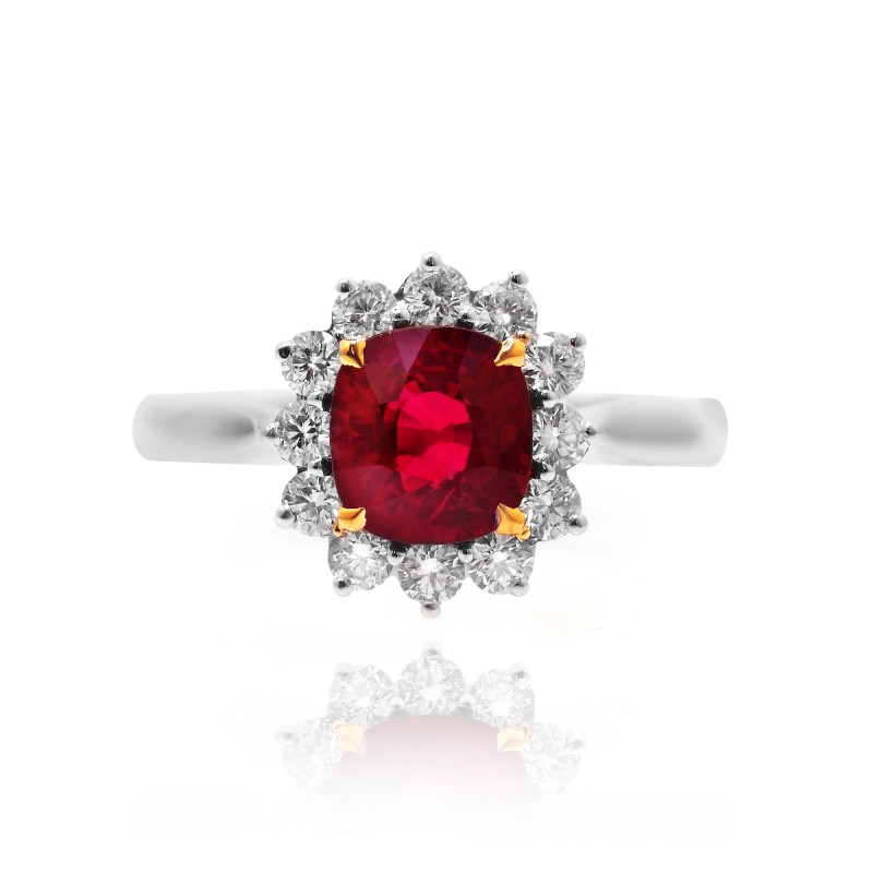 A Red Natural unheated Ruby and Diamond Ring, ARTIKELNUMMER 70382 (2,15 Karat TW)