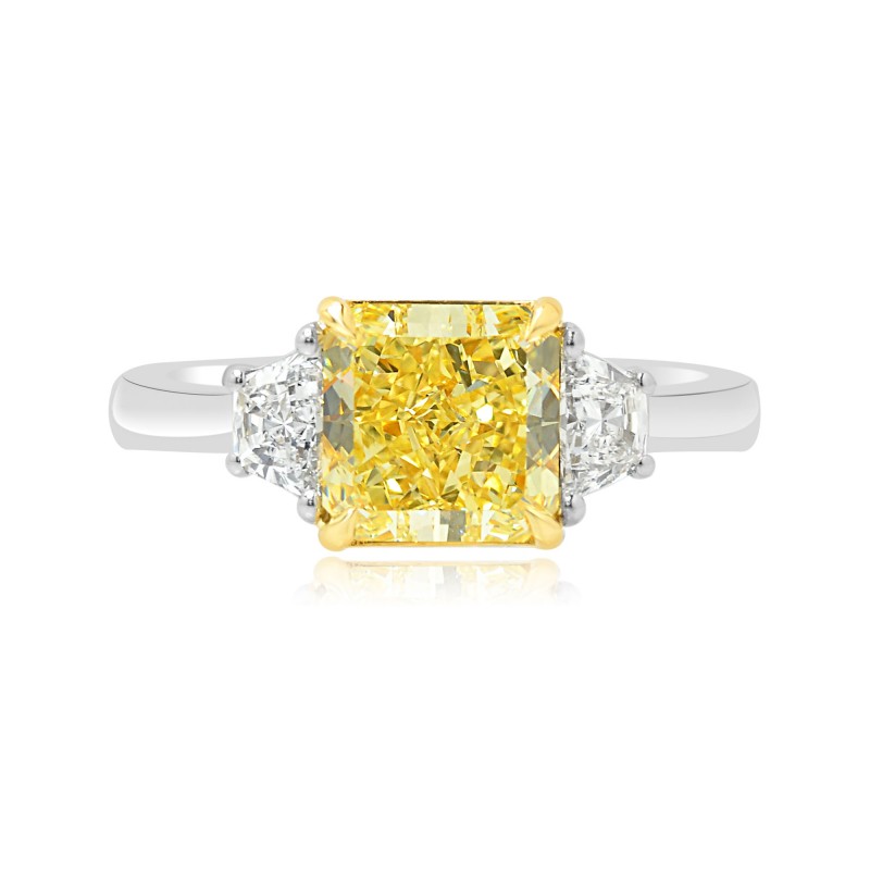 Fancy Yellow Radiant & Trapezoid Diamond Ring, ARTIKELNUMMER 77972 (2,43 Karat TW)