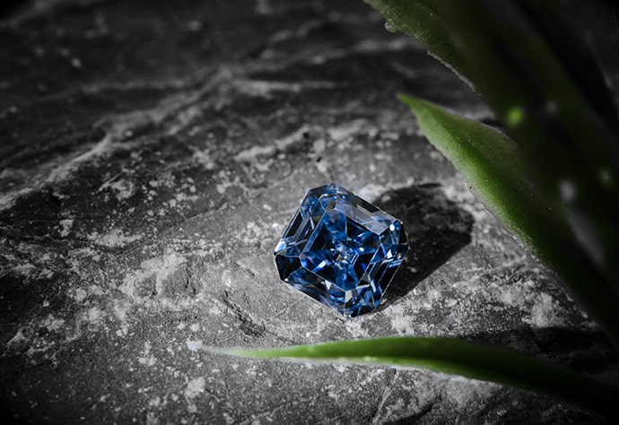 1.41 carat, Fancy Vivid Blue Diamond, Radiant Shape, VS1 Clarity, GIA