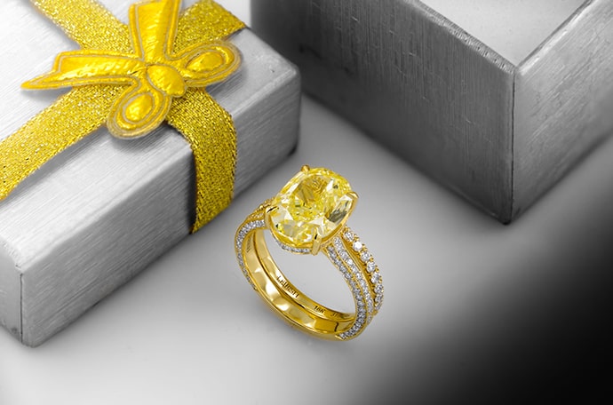 Fancy Light Yellow Oval Diamond Wedding Ring Set (4.99Ct TW)